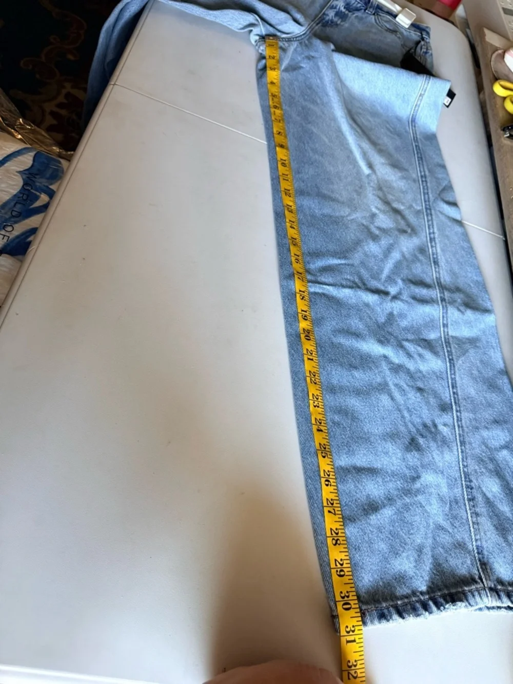 Future Collective Women's Mid-Rise Wide Leg Slouchy Jeans. Size 6